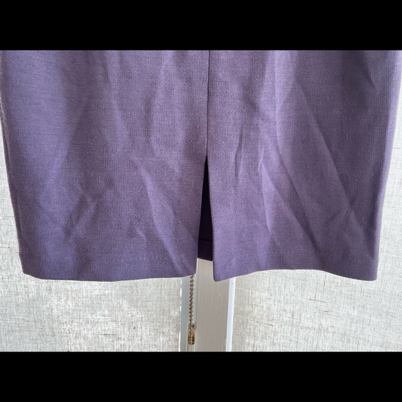 St. John Collection Blue/Plum/Mauve Knit knee Length Pencil Skirt Size 4 - Picture 7 of 9